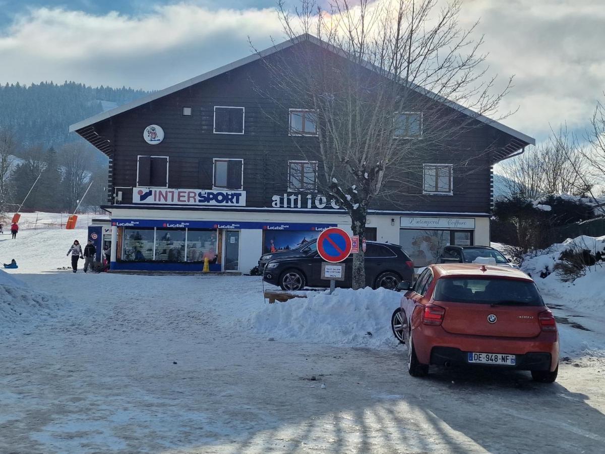 Place Royale Pour 10 A 12 Personnes A 30 Met Des Pistes De Ski Et Vtt Метаб'єф Екстер'єр фото