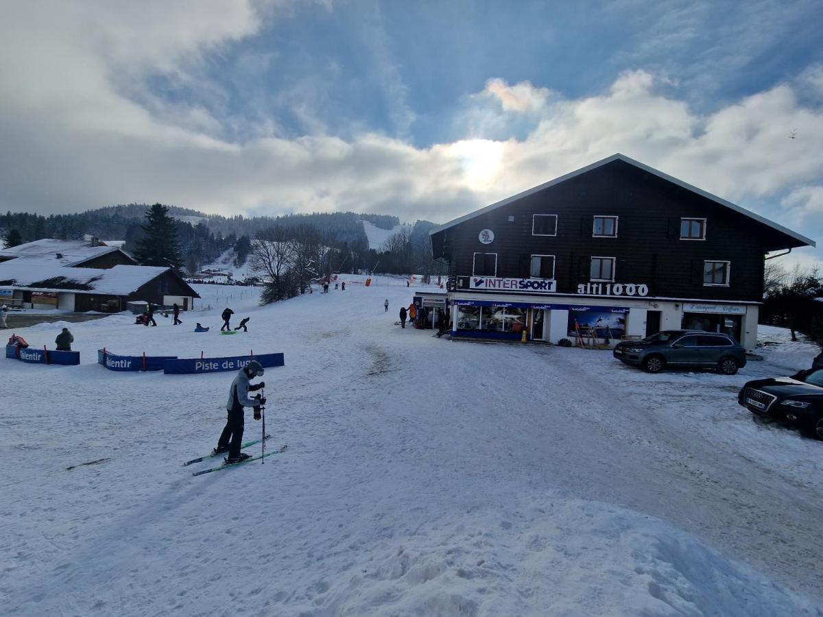 Place Royale Pour 10 A 12 Personnes A 30 Met Des Pistes De Ski Et Vtt Метаб'єф Екстер'єр фото